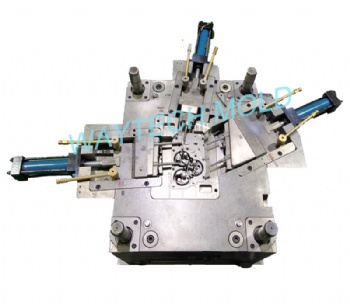 plastic mold for cover return system